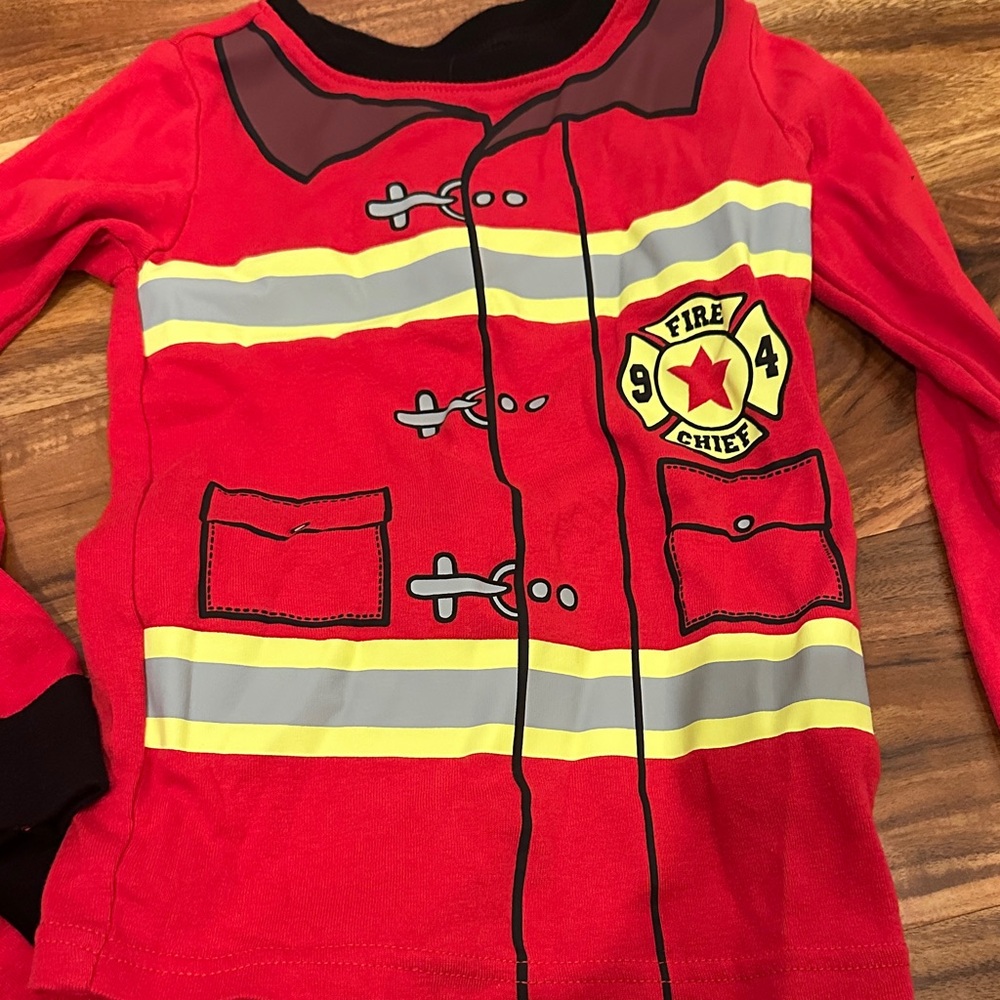 Old Navy Red Firefighter Kids Pajama Set, 5T - Picture 2 of 3